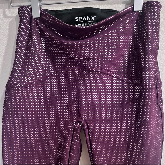 SPANX Maroon Metallic‎ Dot Print Active Leggings Size Medium - Picture 11 of 12
